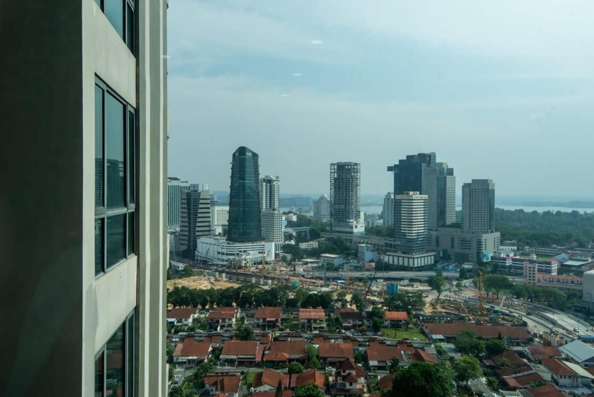 A Comfy 2br Near Ciq, Jb Sentral, Free Parking * Johor Bahru